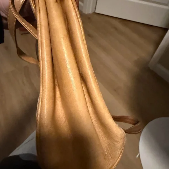 Vintage Gucci Bag - Picture 6 of 16